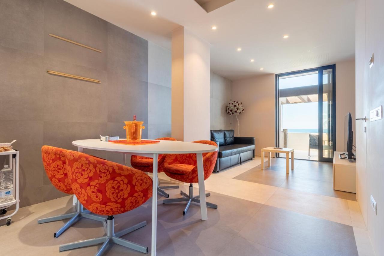 La Dimora Sul Mare Apartment Bari Bagian luar foto