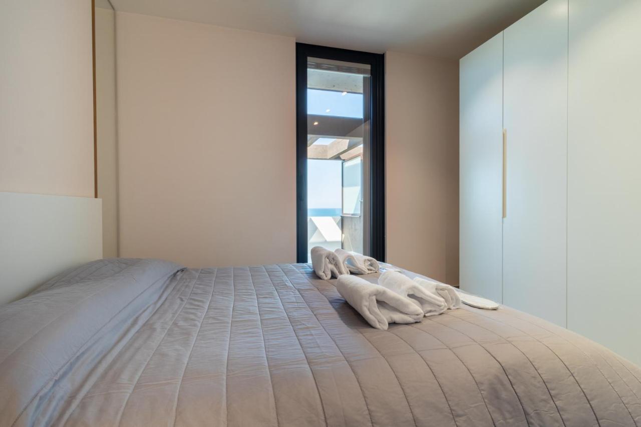 La Dimora Sul Mare Apartment Bari Bagian luar foto